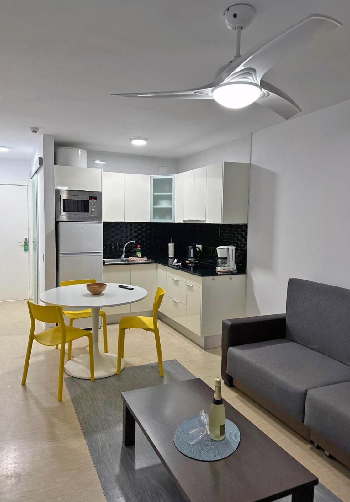 Apartamentos Portonovo Puerto Rico  Kültér fotó