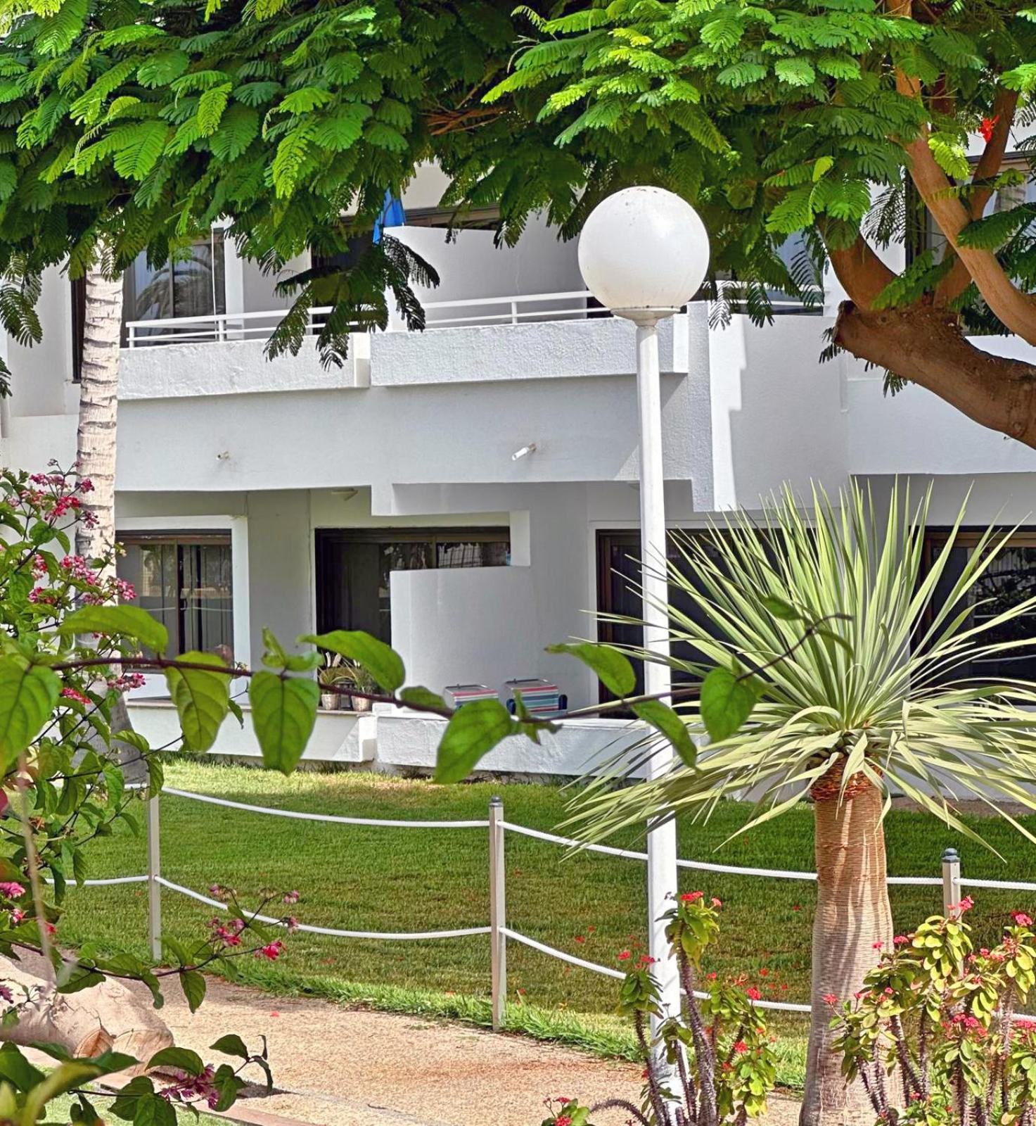 Apartamentos Portonovo Puerto Rico  Kültér fotó